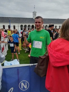 Geschaft aber glücklich (263x350) Geschaft aber glücklich (263x350)